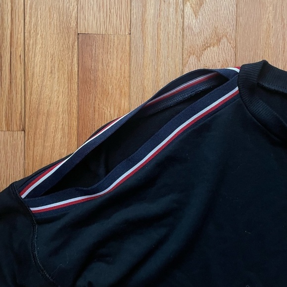 SIX/FIFTY Medium Black Long Sleeve with Open Shoulders - Picture 2 of 7